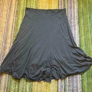 ATHLETA L Charcoal Grey Cotton Flounce Spider Web Skirt Lined Yoga Boho